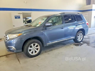 TOYOTA HIGHLANDER SE