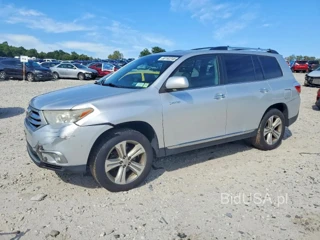 TOYOTA HIGHLANDER LIMITED