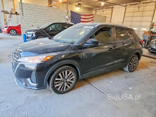 NISSAN KICKS SV
