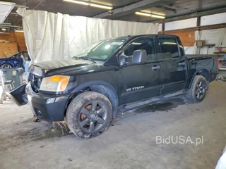 NISSAN TITAN SV