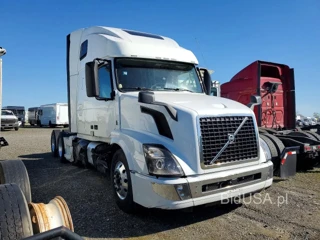 VOLVO VNL