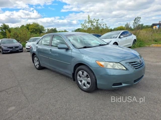 TOYOTA CAMRY BASE