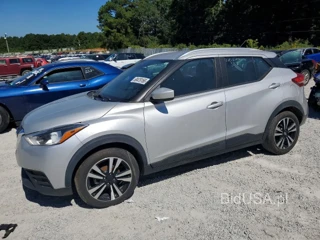 NISSAN KICKS SV