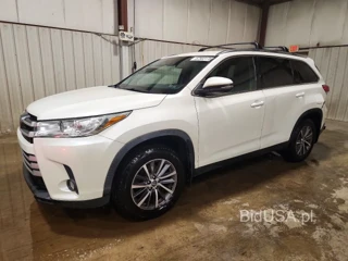 TOYOTA HIGHLANDER XLE