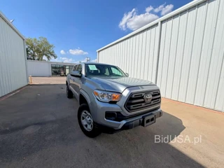 TOYOTA TACOMA SR V6