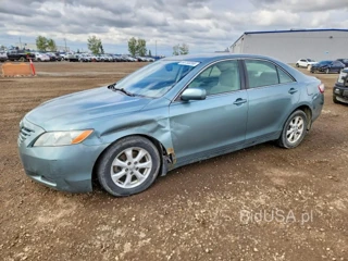 TOYOTA CAMRY LE V6