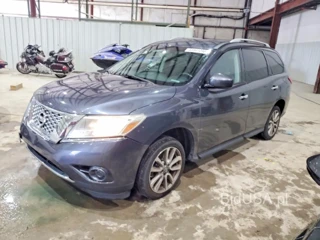 NISSAN PATHFINDER SV