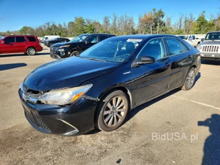 TOYOTA CAMRY HYBRID LE