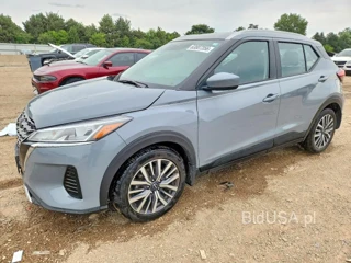 NISSAN KICKS SV