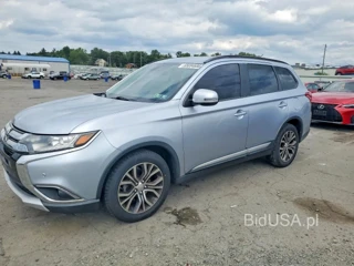 MITSUBISHI OUTLANDER SE