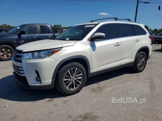 TOYOTA HIGHLANDER XLE