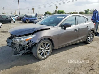 MAZDA 3 TOURING
