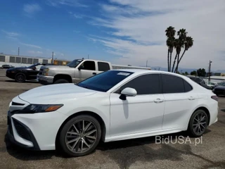 TOYOTA CAMRY SE