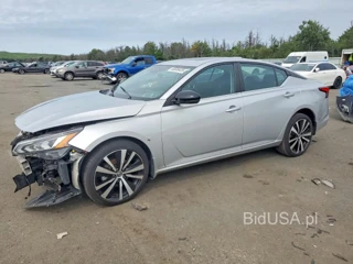 NISSAN ALTIMA SR