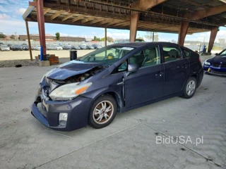 TOYOTA PRIUS THREE
