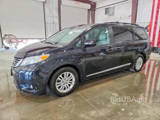 TOYOTA SIENNA XLE 8-PASSENGER