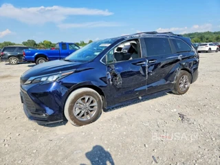 TOYOTA SIENNA XLE