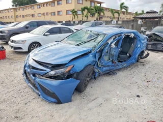 TOYOTA CAMRY SE
