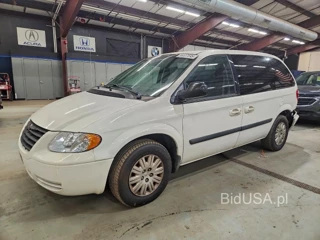CHRYSLER TOWN & COUNTRY