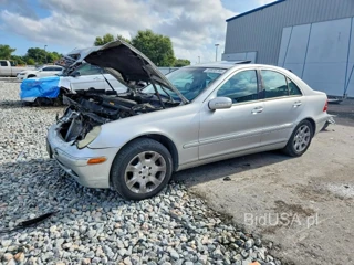MERCEDES-BENZ C 240