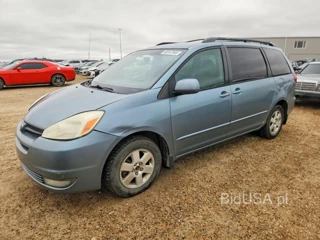 TOYOTA SIENNA LE