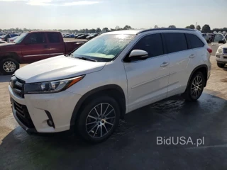 TOYOTA HIGHLANDER SE