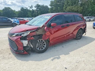 TOYOTA SIENNA LE