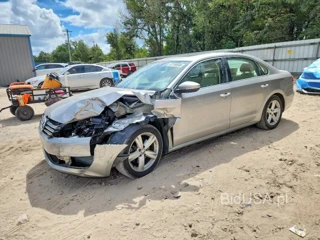 VOLKSWAGEN PASSAT SE