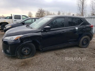NISSAN KICKS S