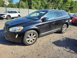 VOLVO XC60 T6 PREMIER