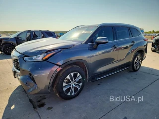 TOYOTA HIGHLANDER XLE