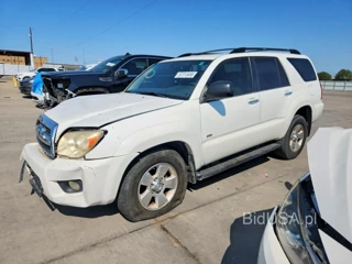 TOYOTA 4RUNNER SR5