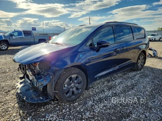 CHRYSLER PACIFICA HYBRID LIMITED