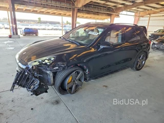 PORSCHE CAYENNE TURBO