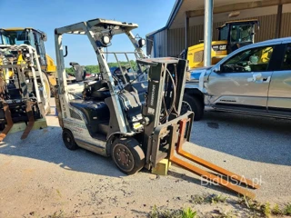 UNICARIERS FORKLIFT