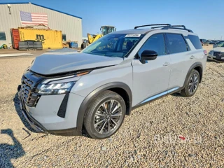 NISSAN PATHFINDER PLATINUM