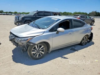 NISSAN VERSA SV