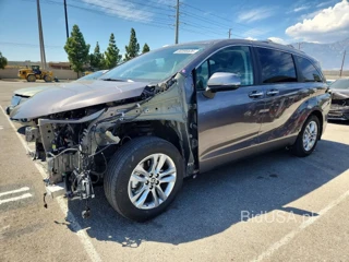 TOYOTA SIENNA LIMITED 7-PASSENGER