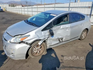 TOYOTA PRIUS THREE