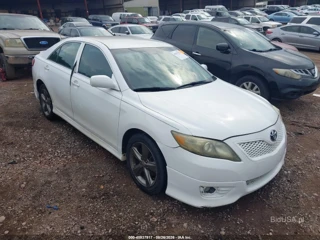 TOYOTA TOYOTA CAMRY SE