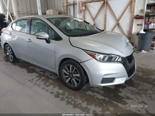 NISSAN NISSAN VERSA SV XTRONIC CVT