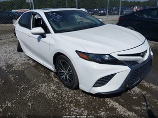 TOYOTA TOYOTA CAMRY SE