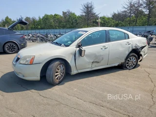 MITSUBISHI GALANT ES MEDIUM