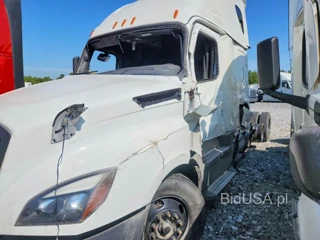 FREIGHTLINER CASCADIA 126