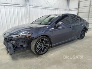 TOYOTA CAMRY XSE