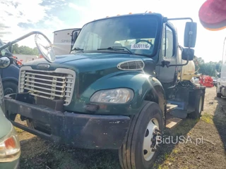 FREIGHTLINER M2