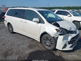 TOYOTA TOYOTA SIENNA XLE