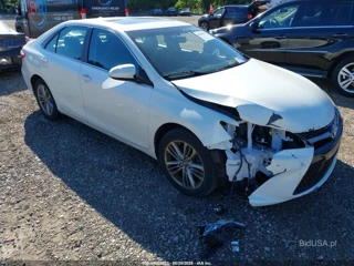 TOYOTA TOYOTA CAMRY SE