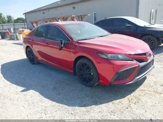 TOYOTA TOYOTA CAMRY SE