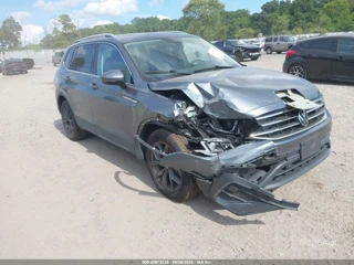 VOLKSWAGEN VOLKSWAGEN TIGUAN 2.0T SE
